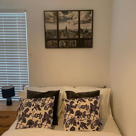 Central Stratford Cozy Double Room London Eksteriør bilde