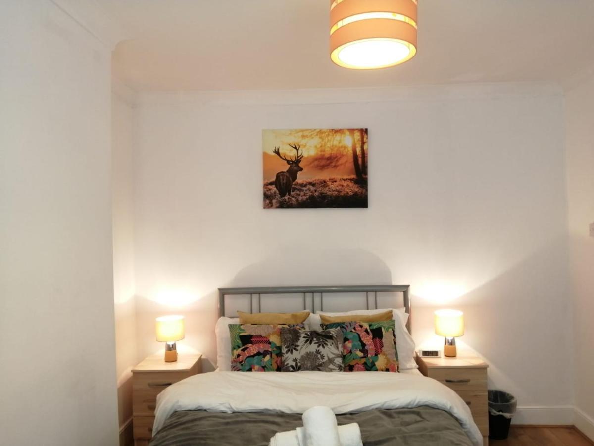 Central Stratford Cozy Double Room London Eksteriør bilde