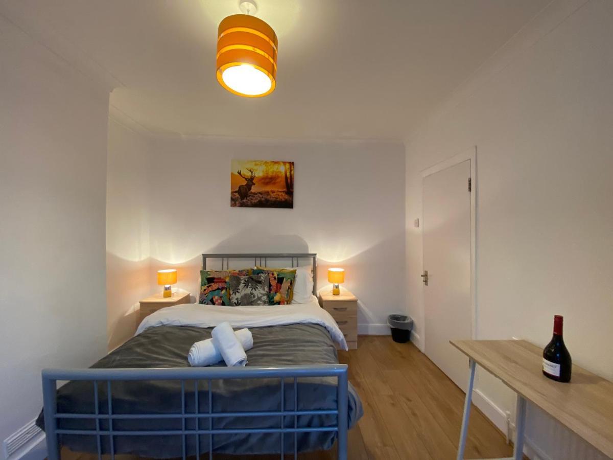 Central Stratford Cozy Double Room London Eksteriør bilde