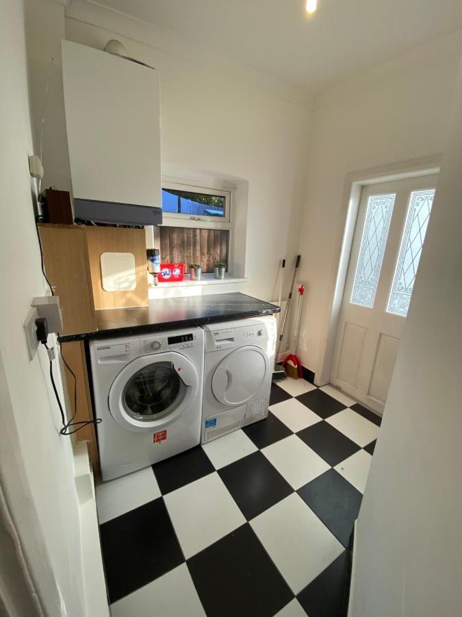 Central Stratford Cozy Double Room London Eksteriør bilde