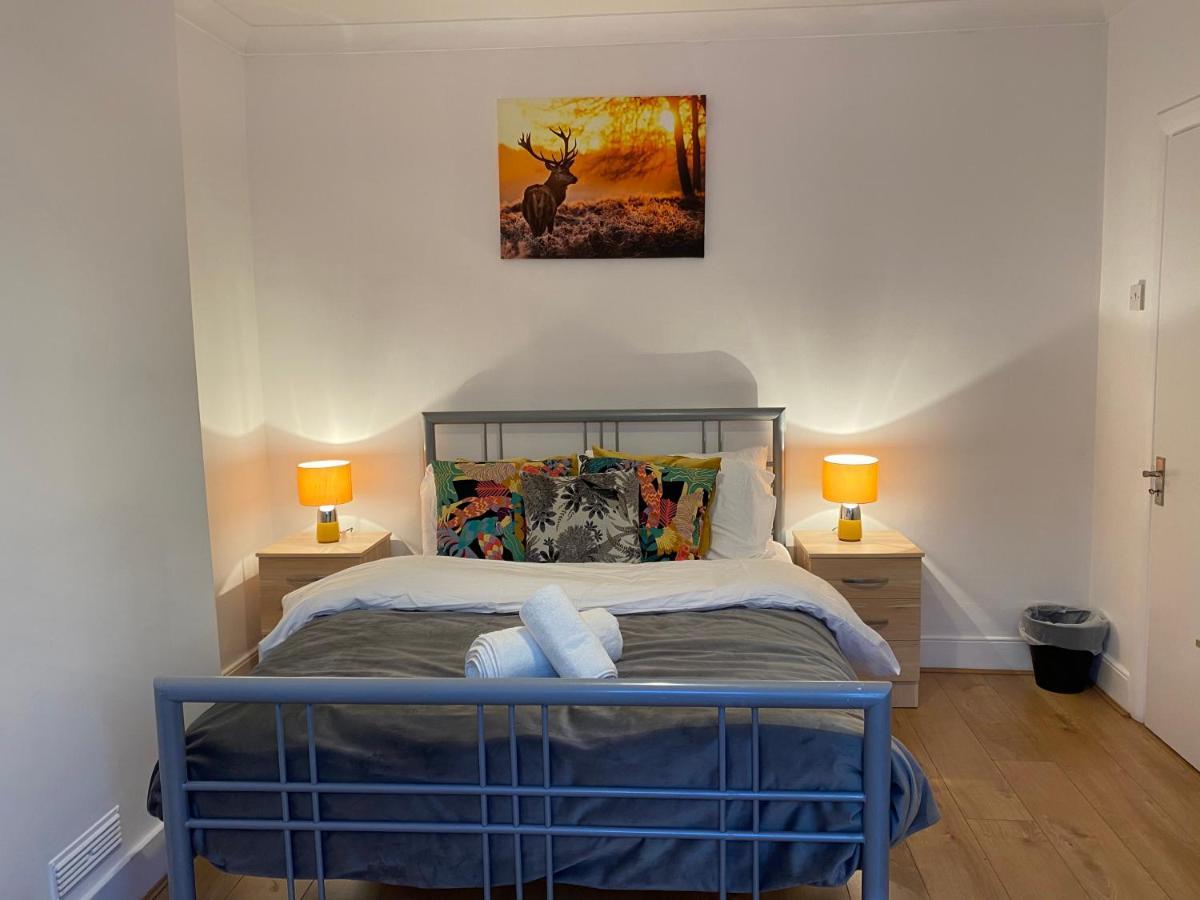 Central Stratford Cozy Double Room London Eksteriør bilde