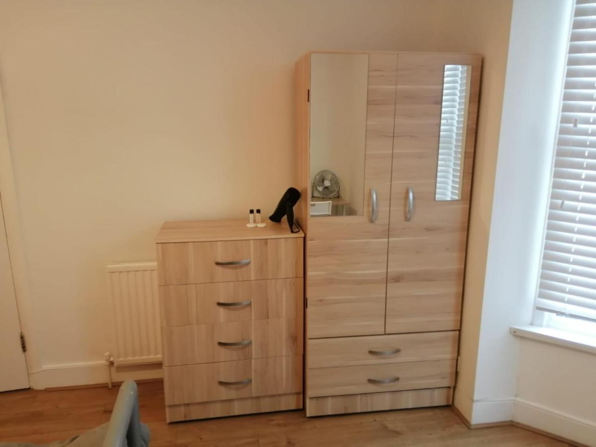 Central Stratford Cozy Double Room London Eksteriør bilde