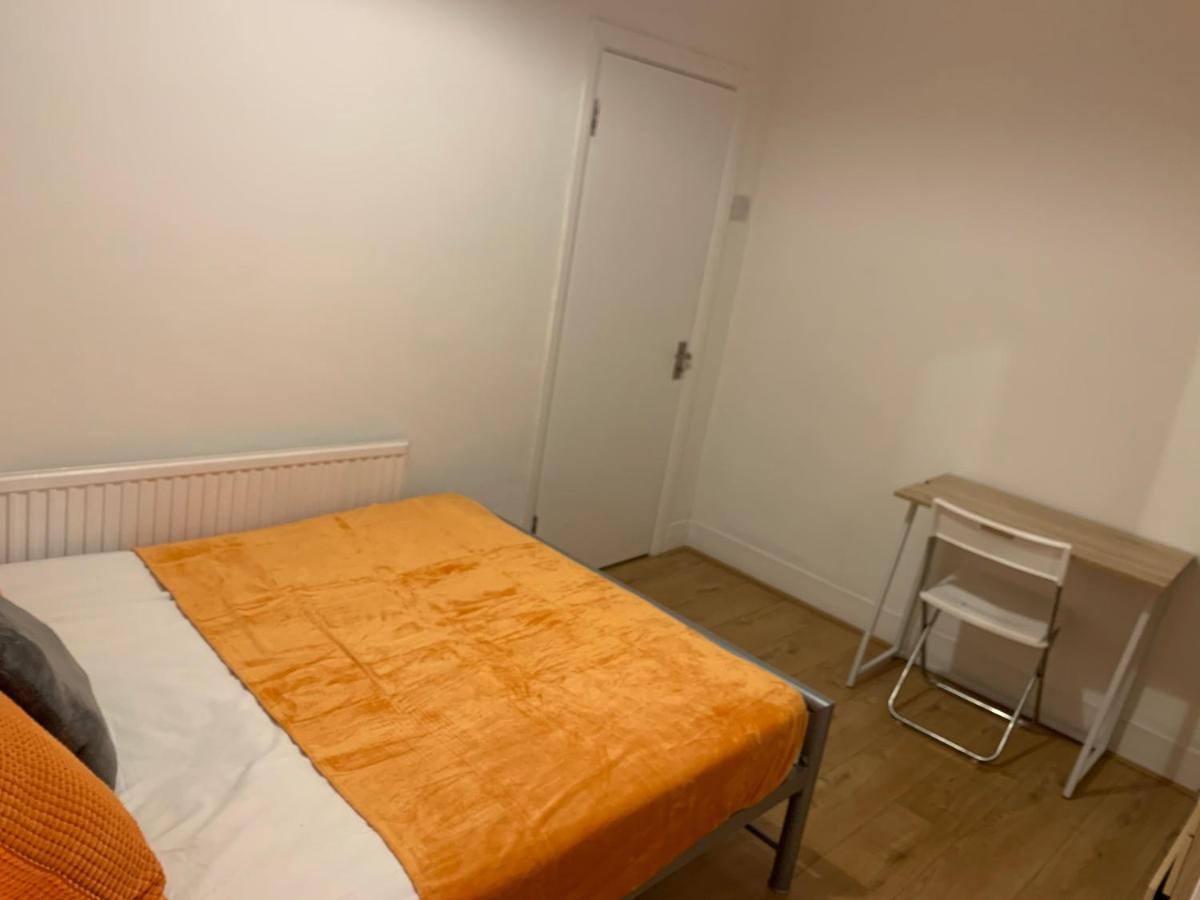 Central Stratford Cozy Double Room London Eksteriør bilde