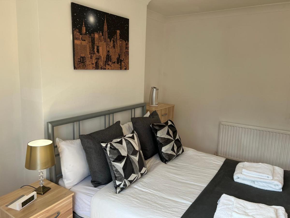 Central Stratford Cozy Double Room London Eksteriør bilde