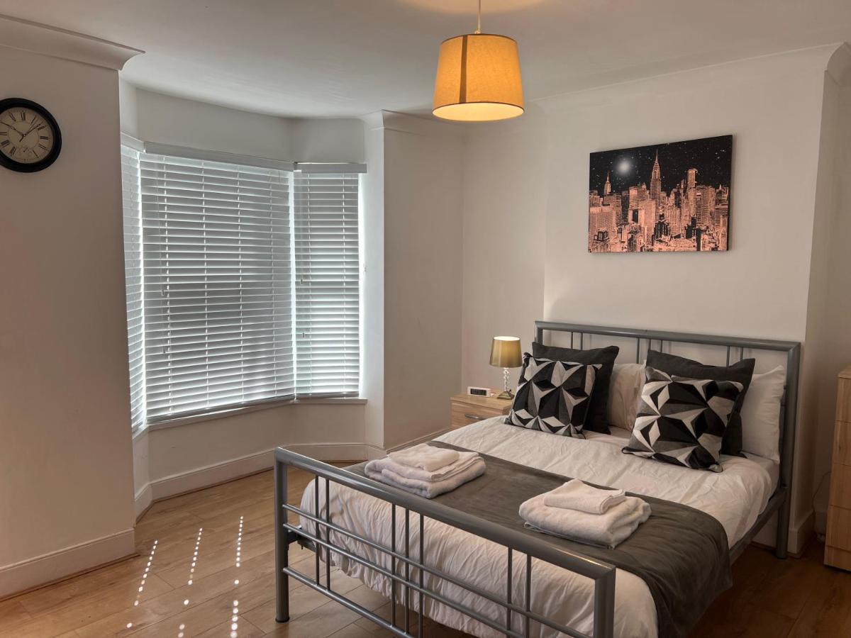 Central Stratford Cozy Double Room London Eksteriør bilde