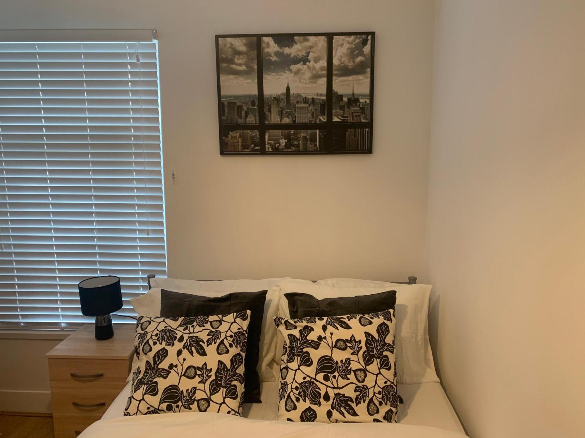 Central Stratford Cozy Double Room London Eksteriør bilde